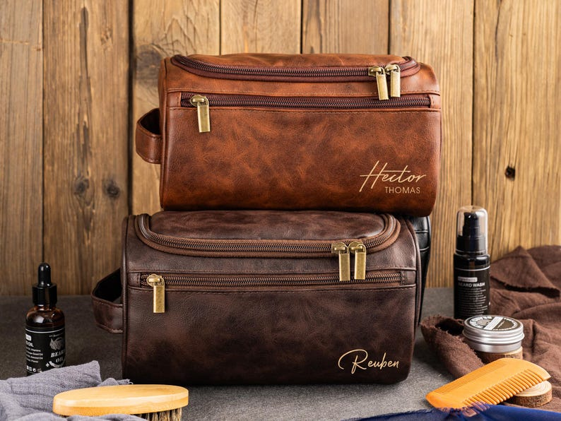 Personalized Men's Leather Toiletry Bag, Groomsmen Gifts, Dopp Kit Men's Leather Accessory, Anniversary Gift for Him, Christmas Gift for Men