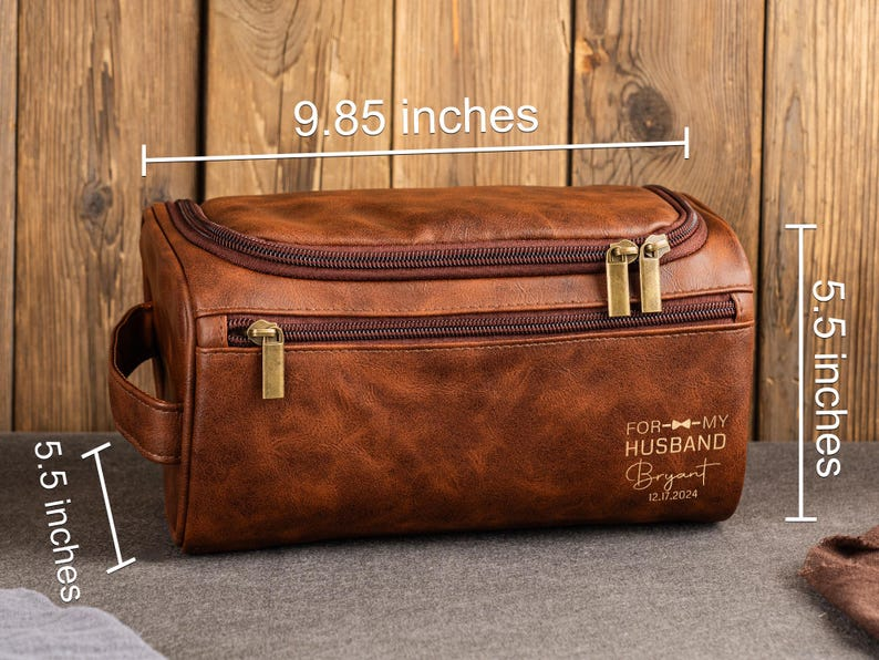 Personalized Men's Leather Toiletry Bag, Groomsmen Gifts, Dopp Kit Men's Leather Accessory, Anniversary Gift for Him, Christmas Gift for Men