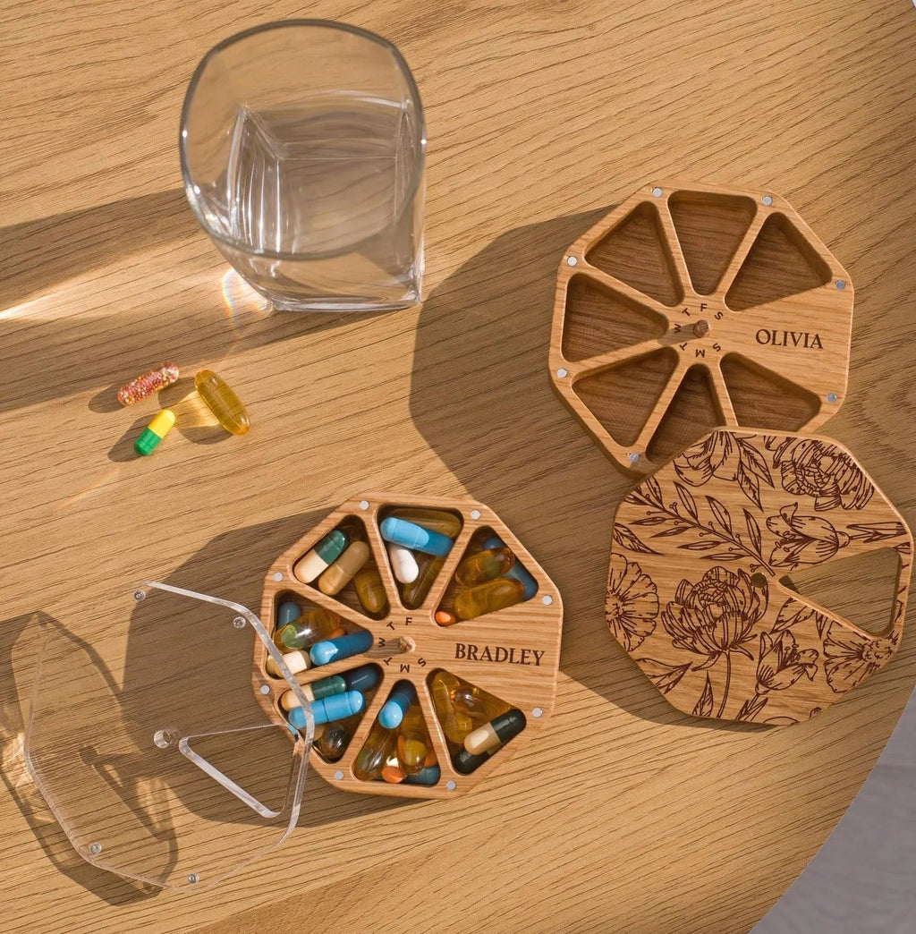 Wooden Pill Box 7-Day With Medication Log, Pill Organizer, Weekly Pill Case, Mini Trinket Box Gift For Grandma Or Grandpa